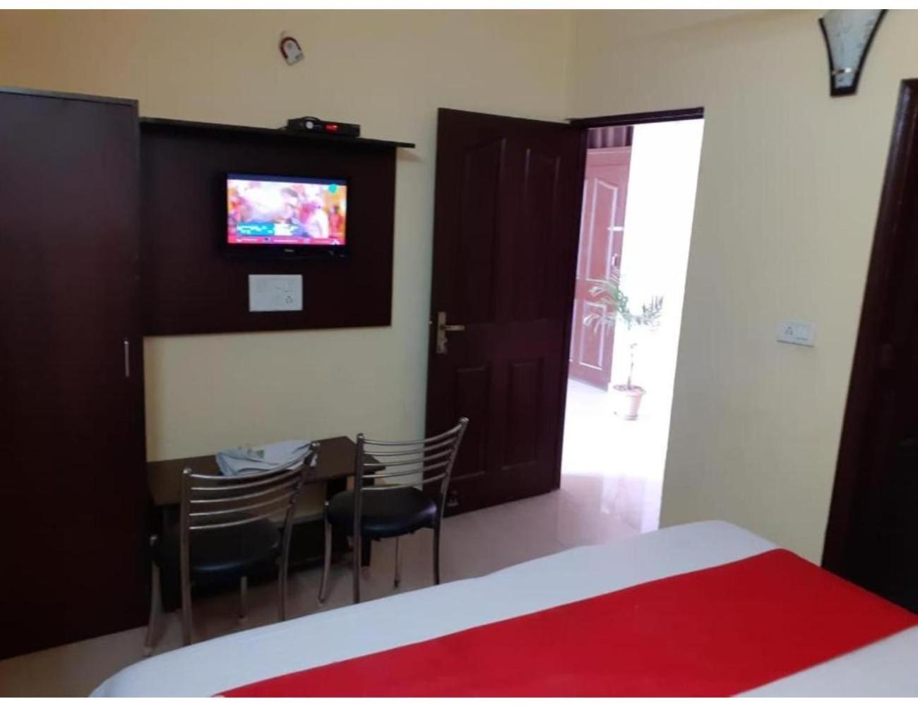Hotel City Lodge , Chandigarh Ngoại thất bức ảnh