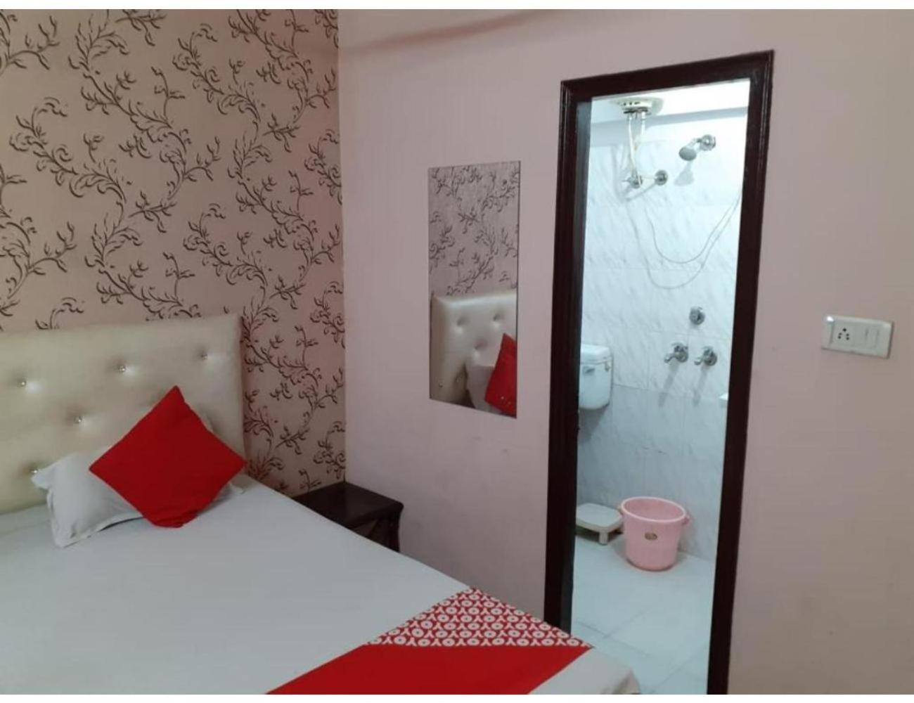 Hotel City Lodge , Chandigarh Ngoại thất bức ảnh